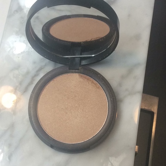 Highlighting powder - Picture 2 of 2